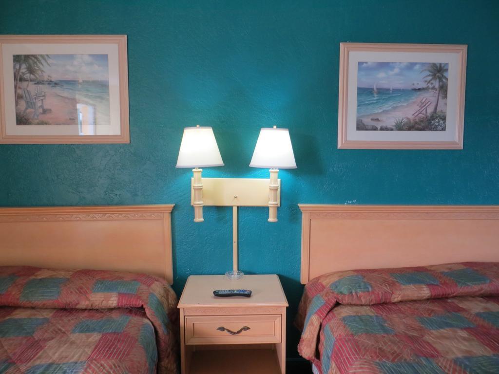 Skyway Motel Daytona Beach Room photo