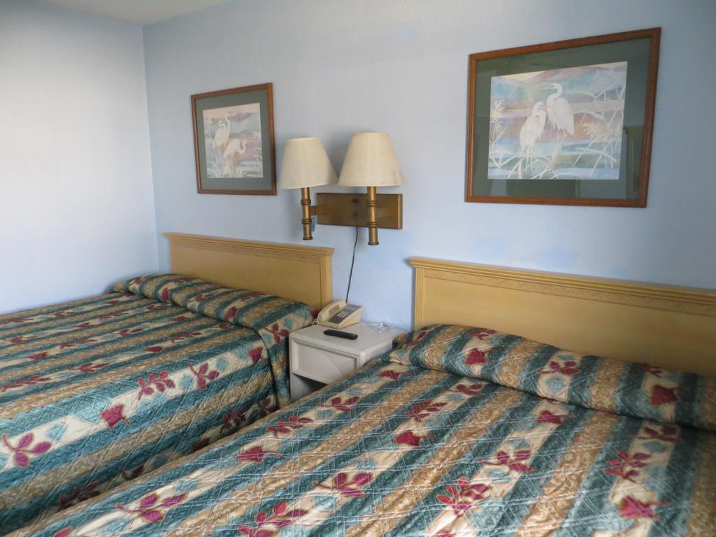 Skyway Motel Daytona Beach Room photo