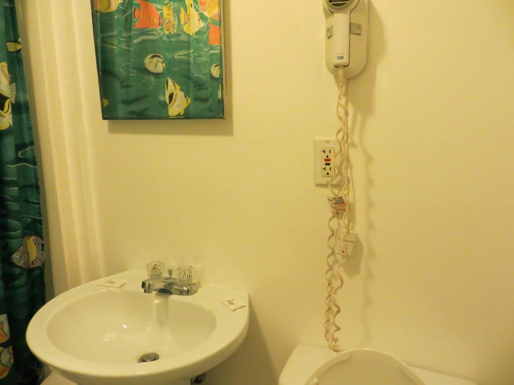 Skyway Motel Daytona Beach Room photo